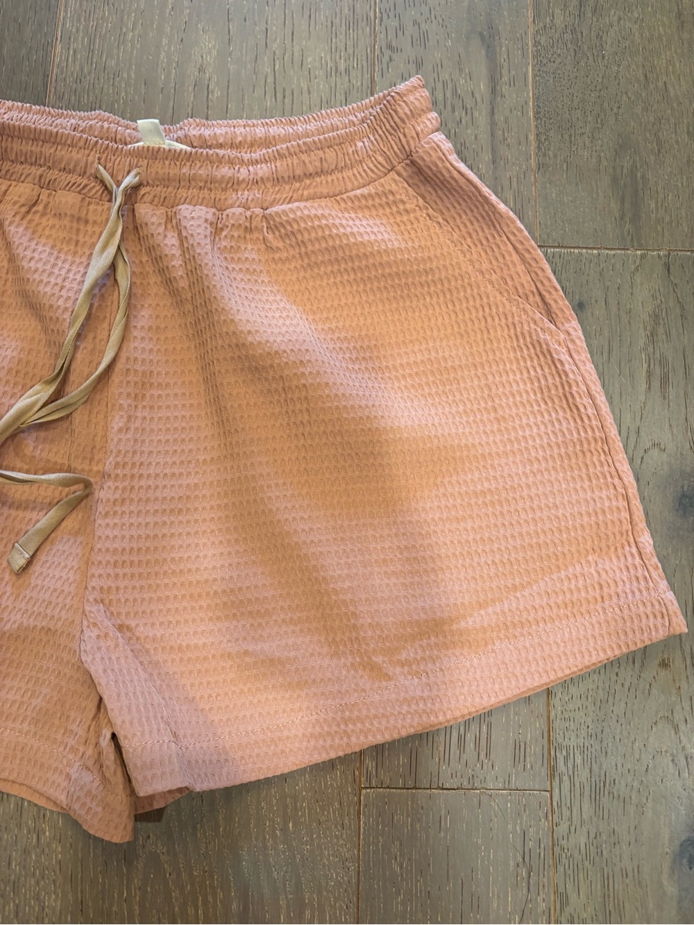 Listicle $38 Waffle Knit Drawstring High-Waist Shorts M Resortwear Comfy - Picture 3 of 9